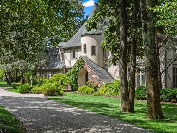 101 Sunnybranch Rd, Far Hills, NJ 07931