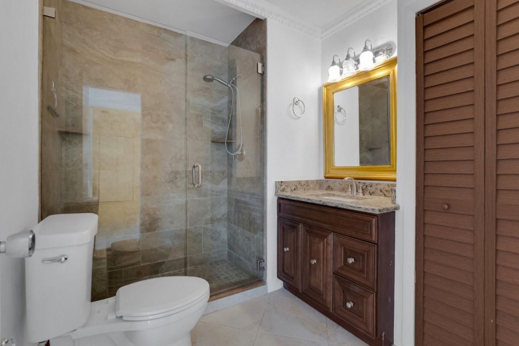 8829 Bella Vista Drive, Unit 282, Boca Raton, FL 33433 Photo