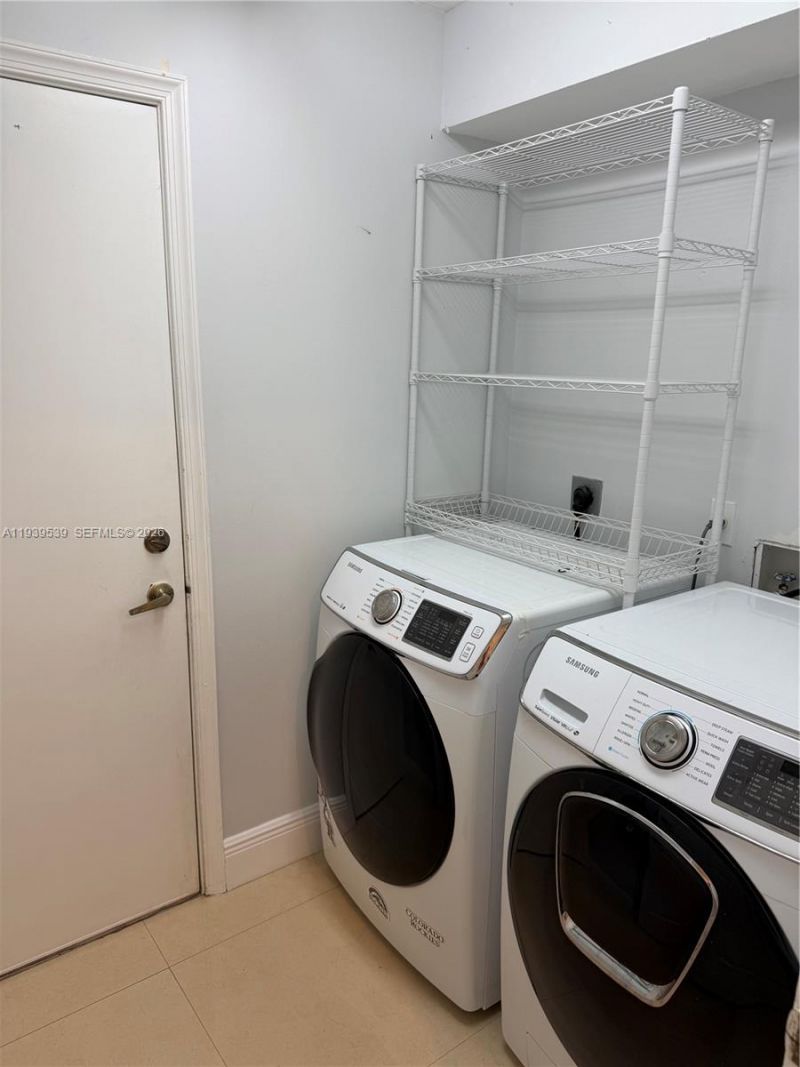 1552 NW 135th Ave , Pembroke Pines, FL 33028 Photo