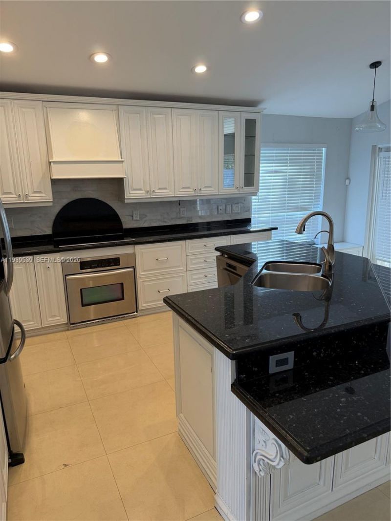 1552 NW 135th Ave , Pembroke Pines, FL 33028 Photo