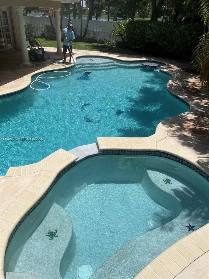 1552 NW 135th Ave , Pembroke Pines, FL 33028 Photo