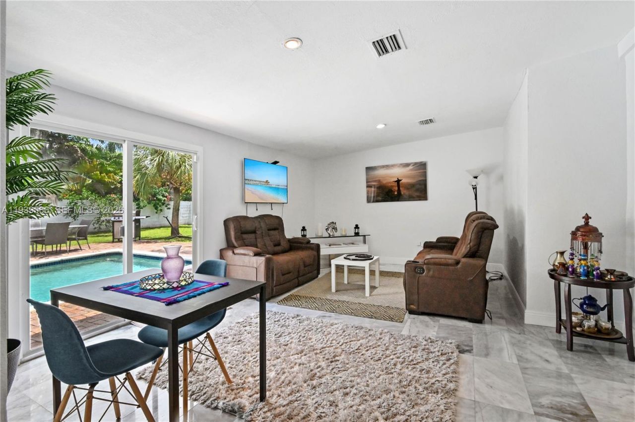 5841 SW 58th Ter, South Miami, FL 33143 Photo