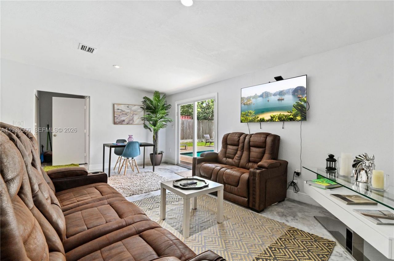 5841 SW 58th Ter, South Miami, FL 33143 Photo