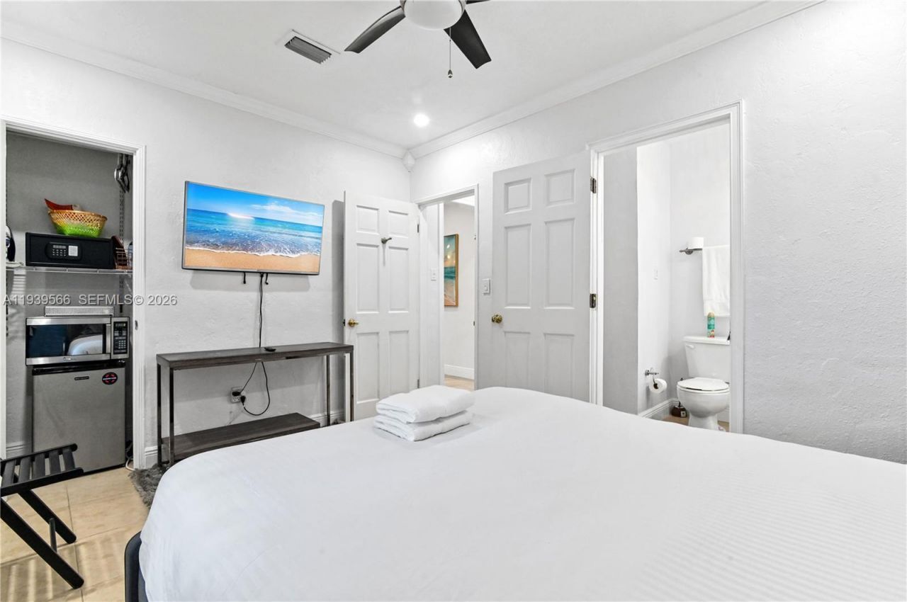 5841 SW 58th Ter, South Miami, FL 33143 Photo