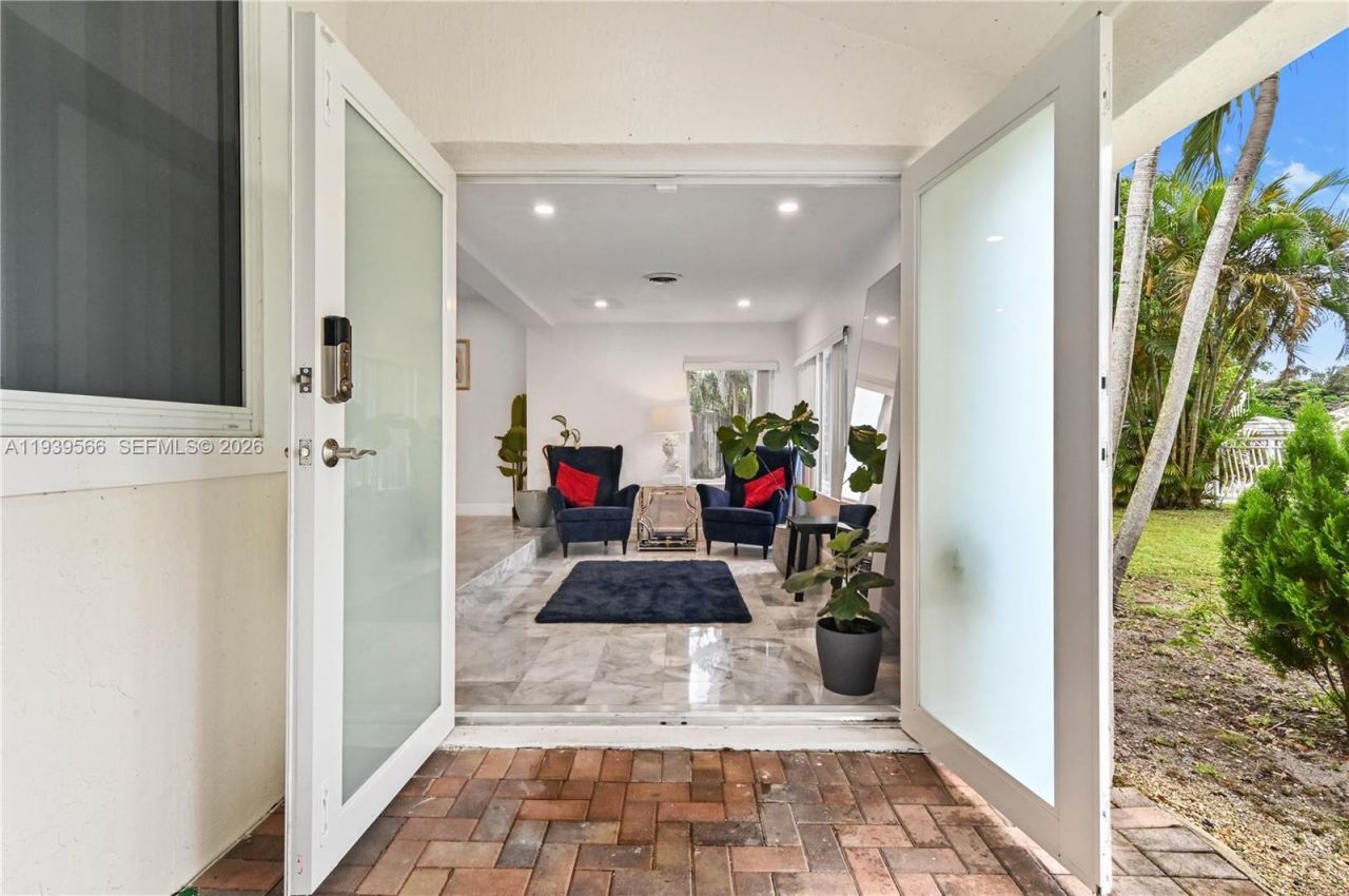 5841 SW 58th Ter, South Miami, FL 33143 Photo