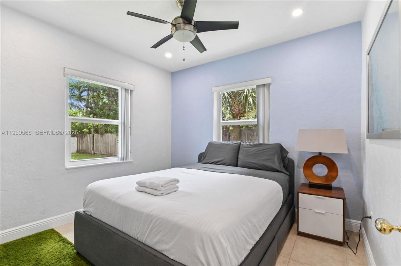 5841 SW 58th Ter, South Miami, FL 33143 Photo