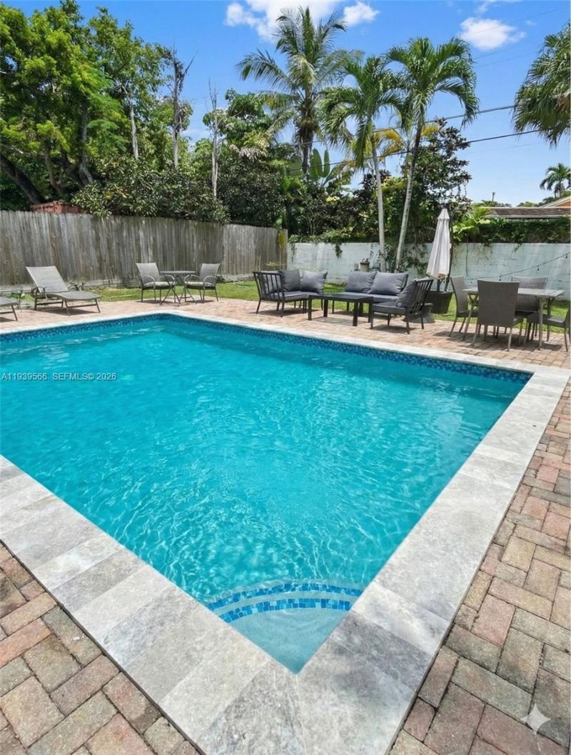 5841 SW 58th Ter, South Miami, FL 33143 Photo