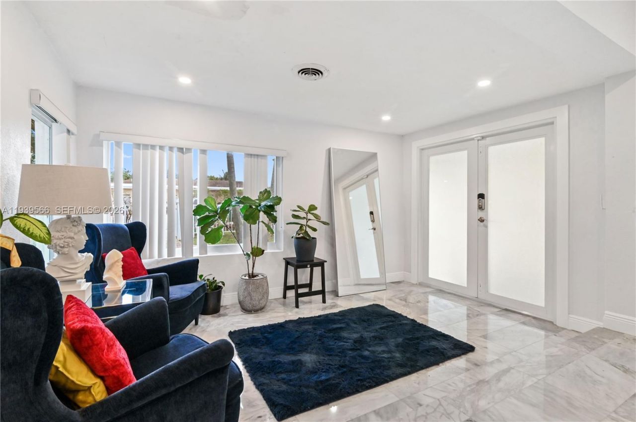 5841 SW 58th Ter, South Miami, FL 33143 Photo