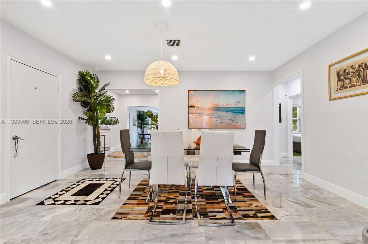 5841 SW 58th Ter, South Miami, FL 33143 Photo