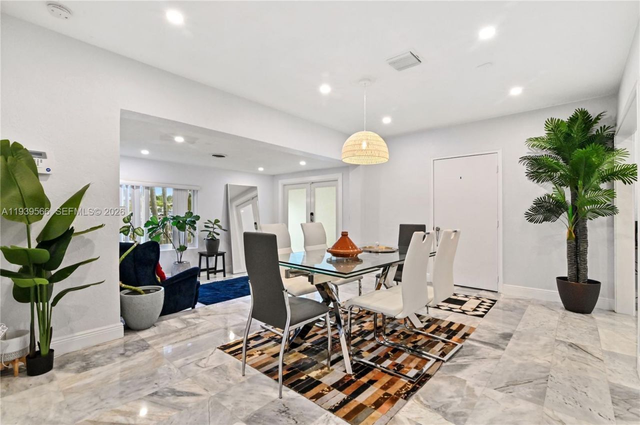 5841 SW 58th Ter, South Miami, FL 33143 Photo