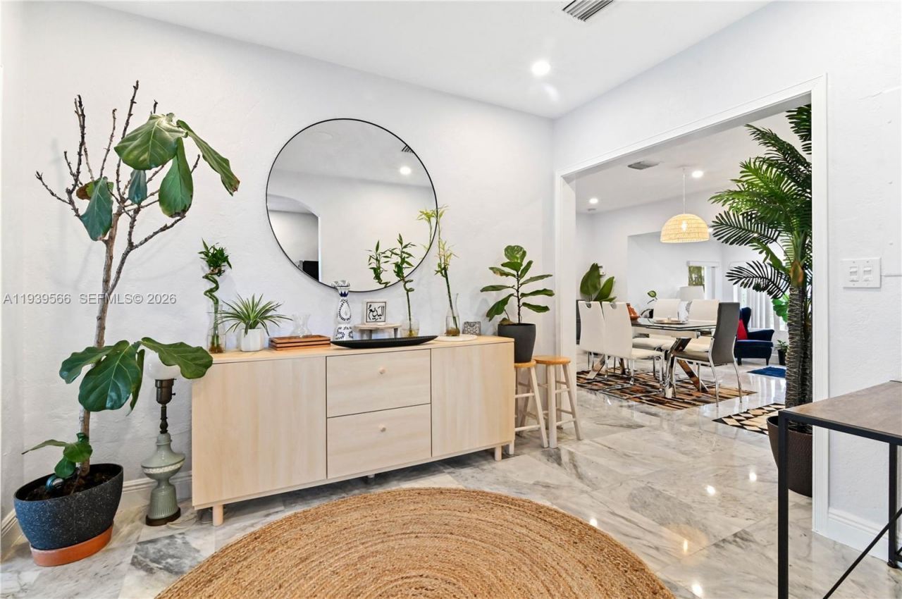 5841 SW 58th Ter, South Miami, FL 33143 Photo