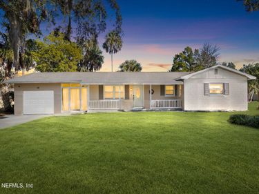 17 PALM Drive, Yankeetown, FL 34498