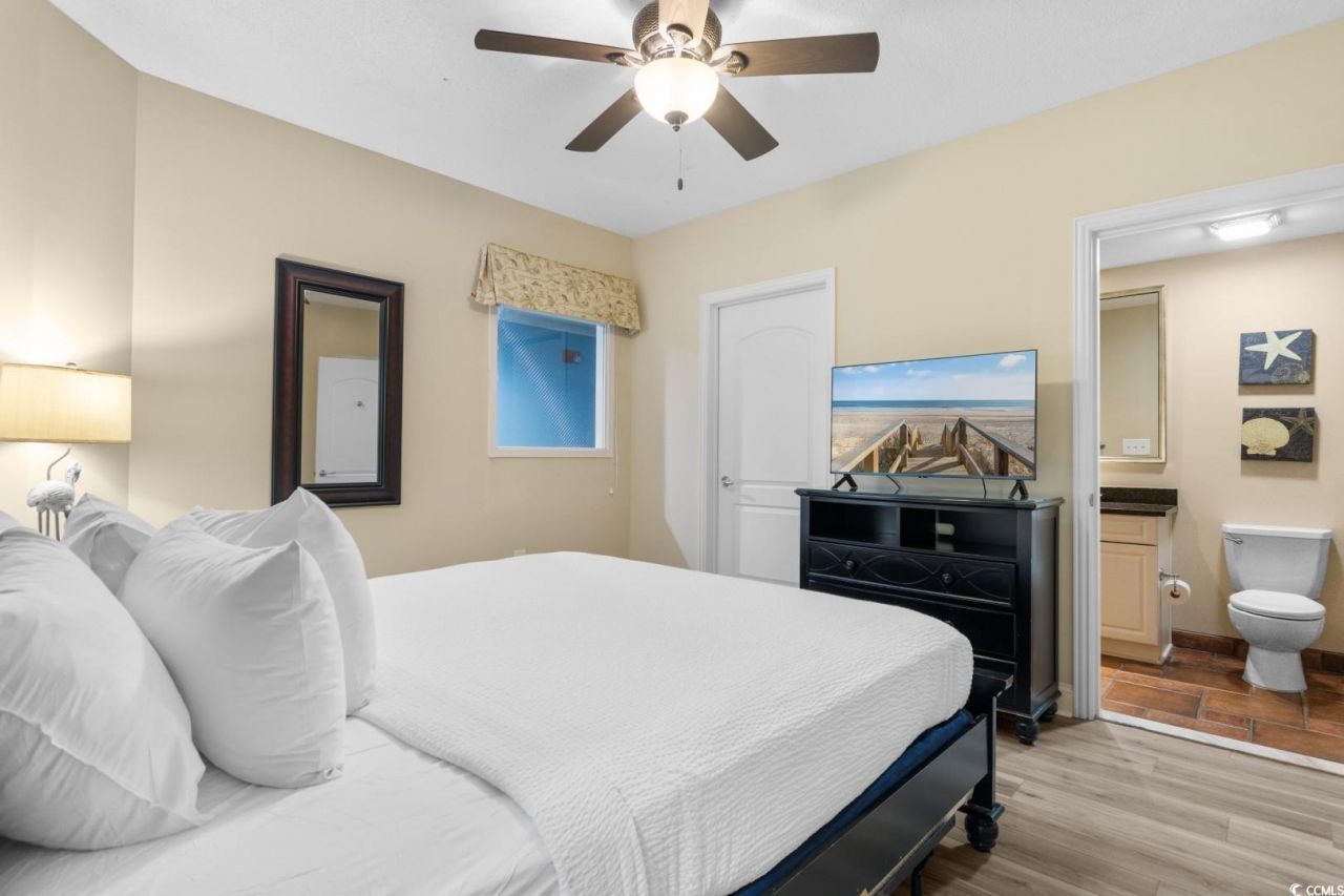 100 North Beach Blvd. Photo 15