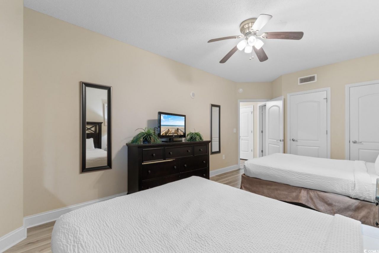 100 North Beach Blvd. Photo 19