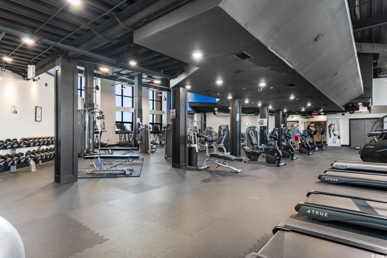 100 North Beach Blvd. Photo 37