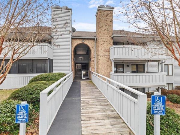 2503 Gatehouse LN, Salem, VA 24153