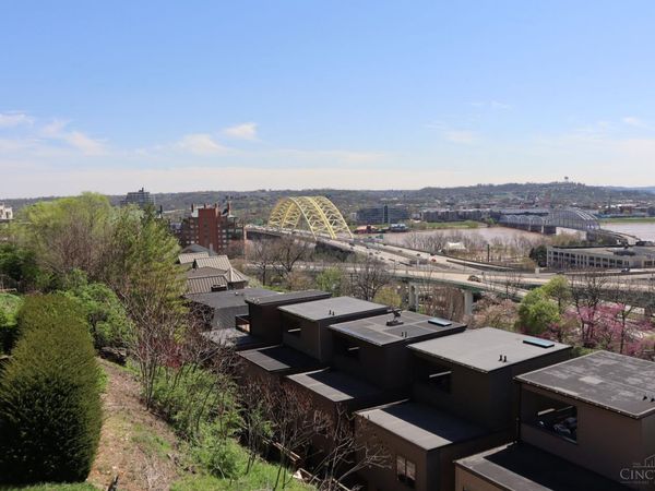 399 Oregon Street, Cincinnati, OH 45202