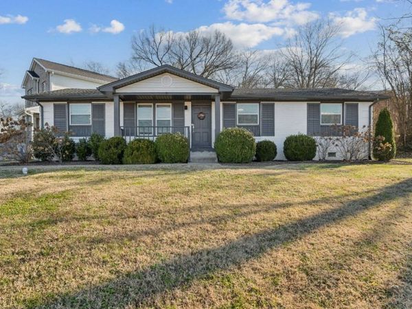 6521B Premier Dr, Nashville, TN 37209