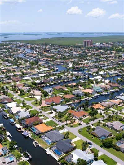 5233 SW 11th Ct, Cape Coral, FL 33914 Photo