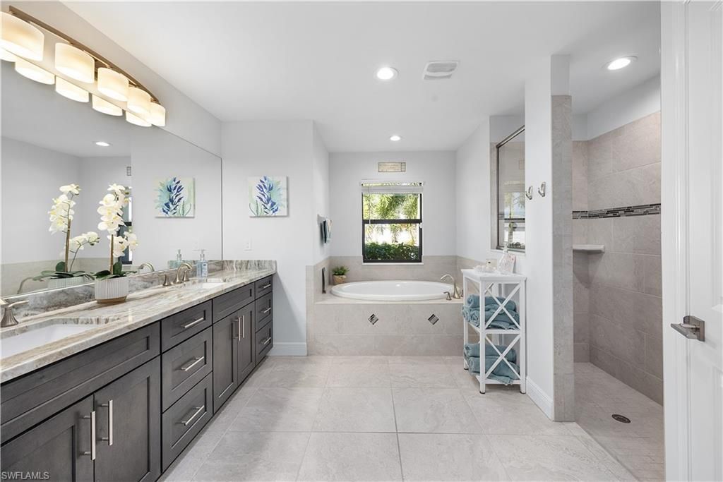 164 SE 23rd St, Cape Coral, FL 33990 Photo