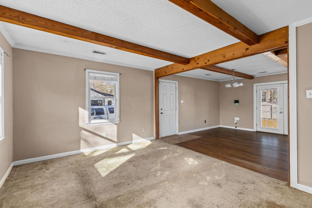 105 Belknap Road Photo 5
