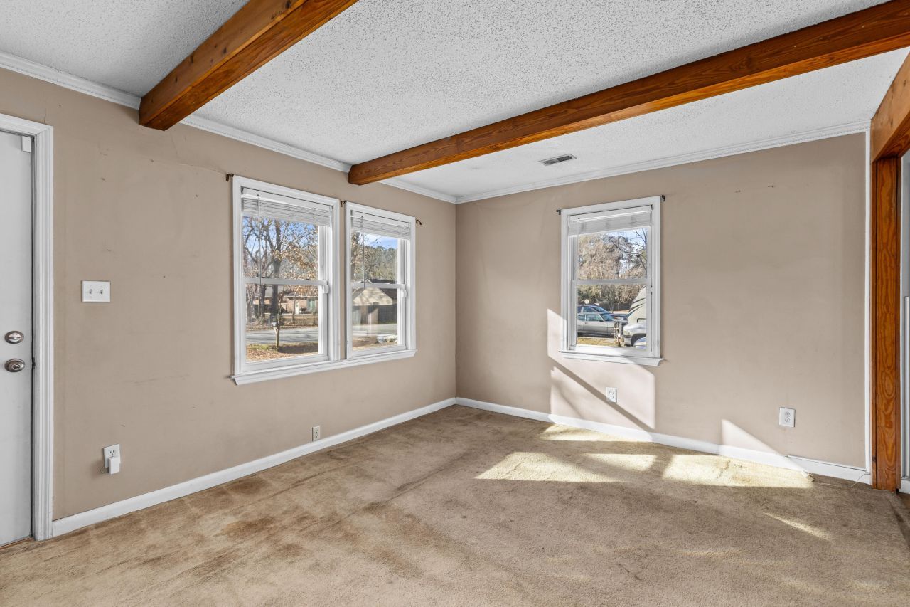105 Belknap Road Photo 8