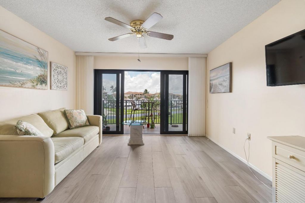 901 Seafarer Circle, Unit 306, Jupiter, FL 33477 Photo