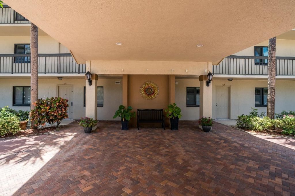 901 Seafarer Circle, Unit 306, Jupiter, FL 33477 Photo