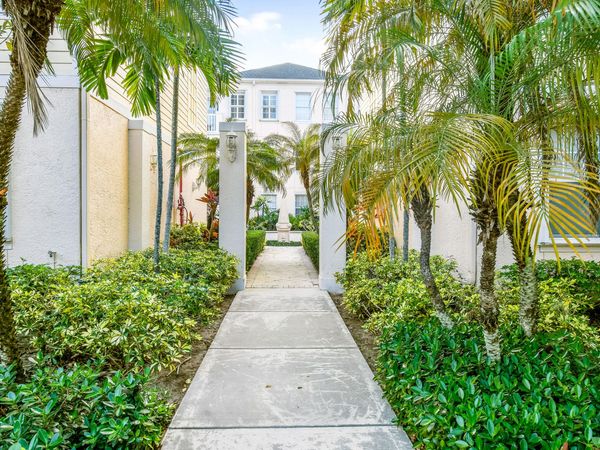 276 Murcia Drive, Unit 313, Jupiter, FL 33458