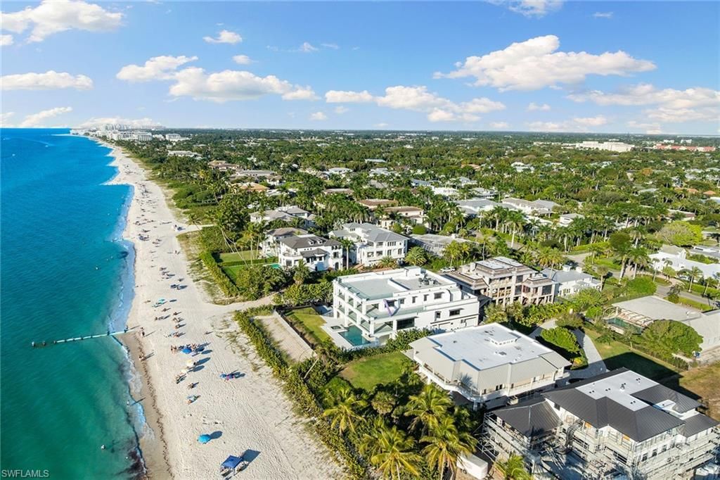 26 2nd Ave S, Naples, FL 34102 Photo