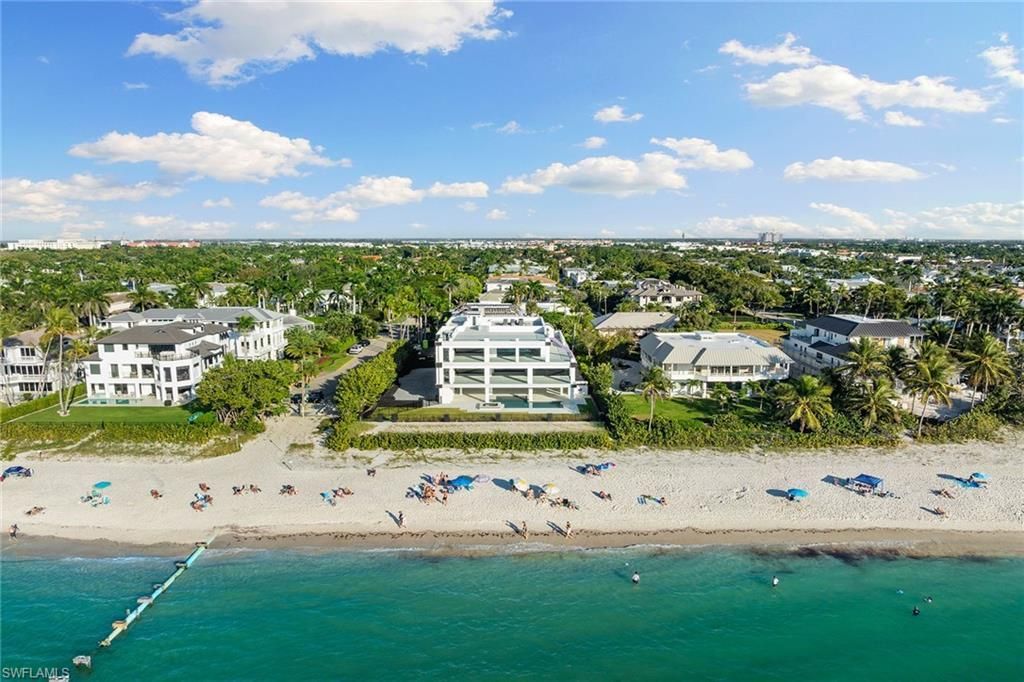 26 2nd Ave S, Naples, FL 34102 Photo