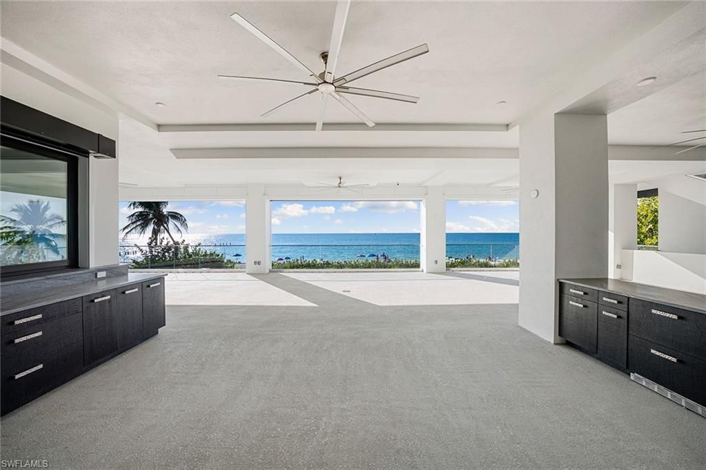 26 2nd Ave S, Naples, FL 34102 Photo