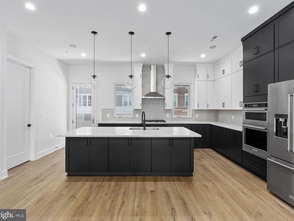 8607 ERDEM PLACE, CHEVY CHASE, MD 20815
