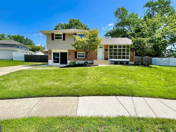 986 SHERBROOK CIRCLE, SOMERDALE, NJ 08083