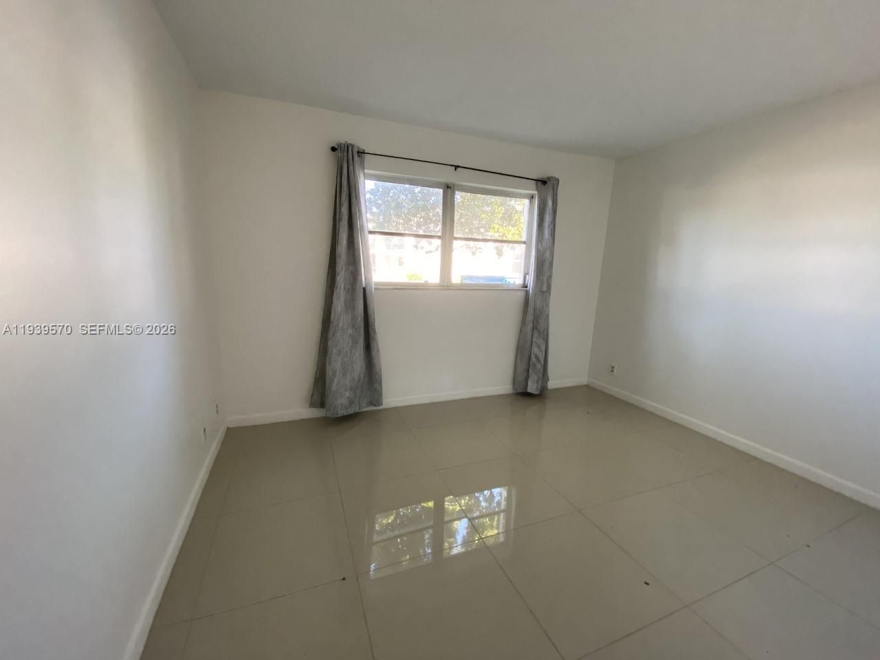 6505 Winfield Blvd, Unit B-19, Margate, FL 33063 Photo