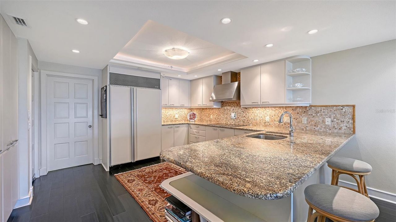 2550 Harbourside Drive, Unit 324, Longboat Key, FL 34228 Photo