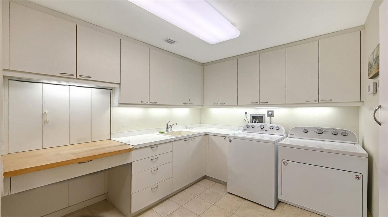 2550 Harbourside Drive, Unit 324, Longboat Key, FL 34228 Photo