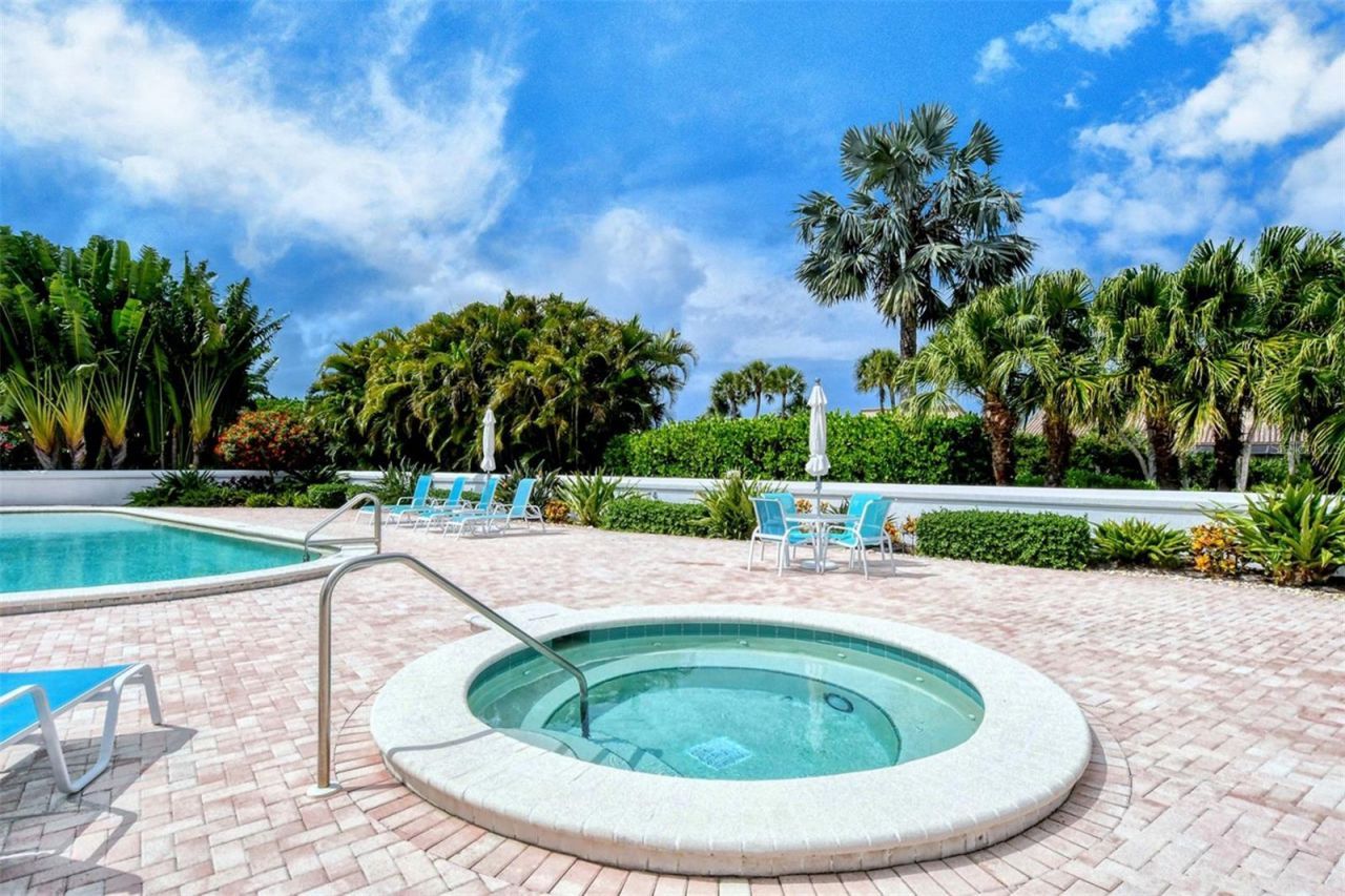 2550 Harbourside Drive, Unit 324, Longboat Key, FL 34228 Photo