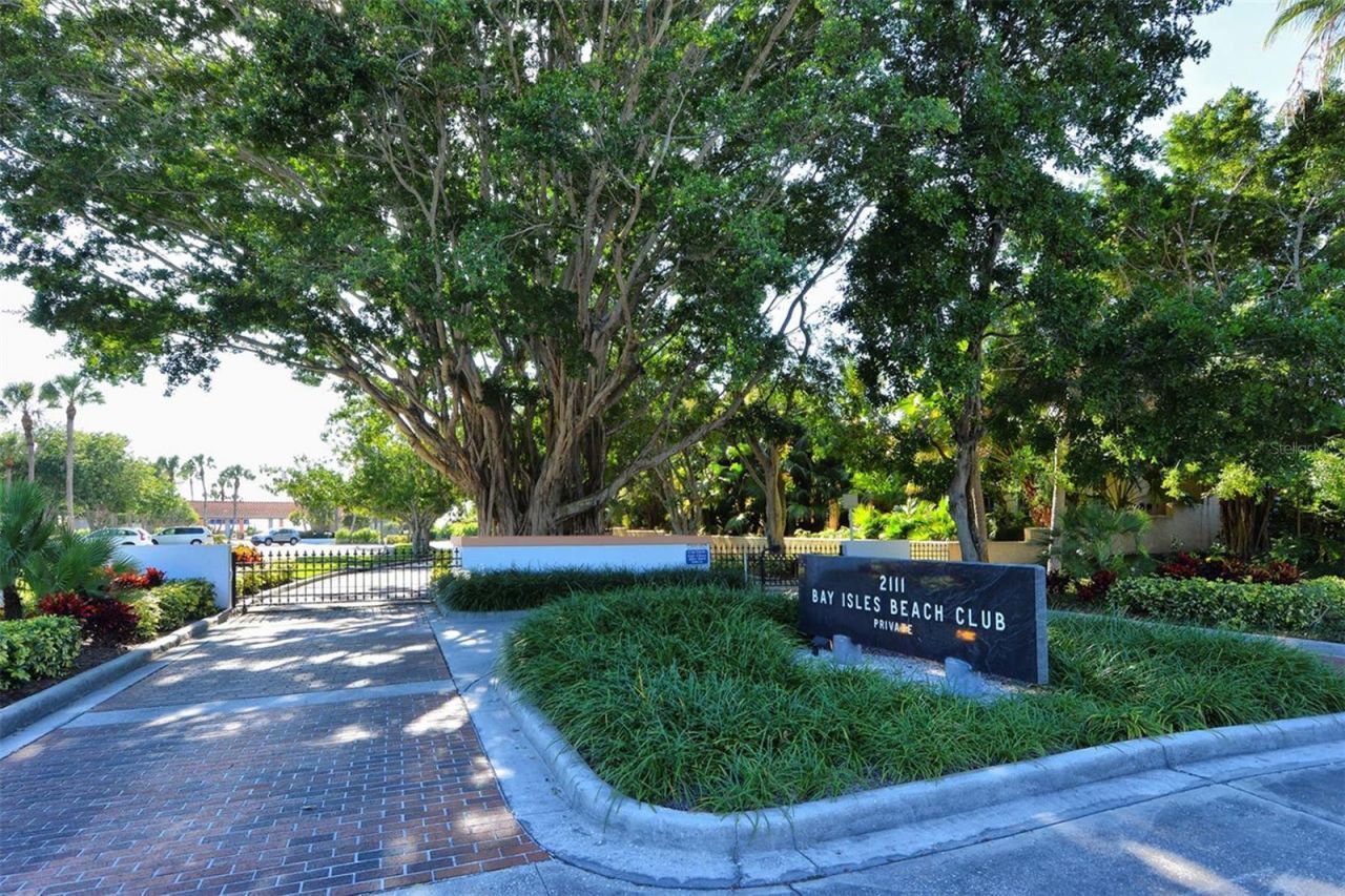 2550 Harbourside Drive, Unit 324, Longboat Key, FL 34228 Photo