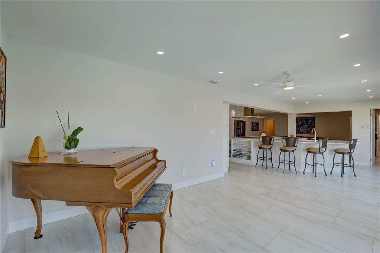 4401 43rd Street S, Saint Petersburg, FL 33711 Photo