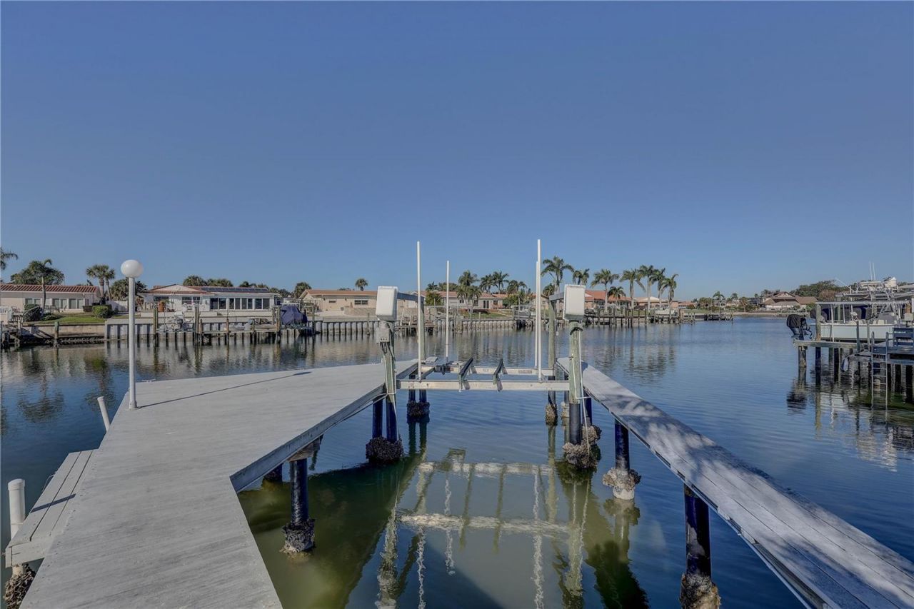 4401 43rd Street S, Saint Petersburg, FL 33711 Photo