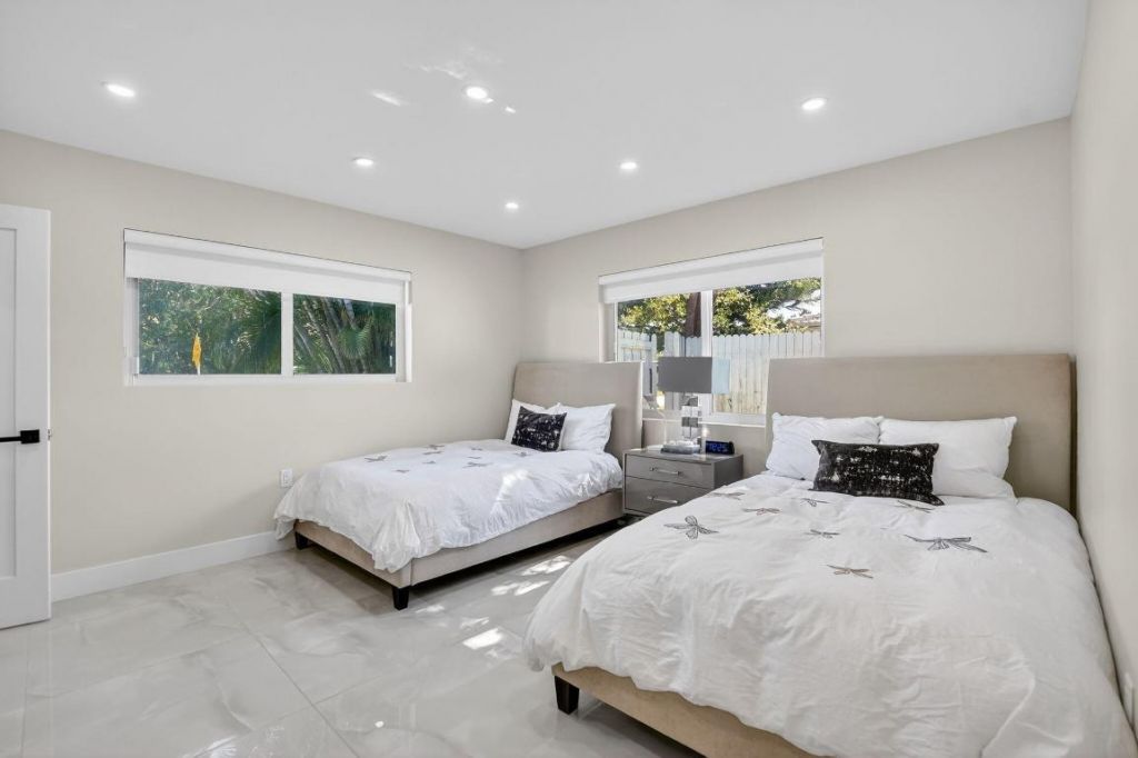 3751 NE 5th Avenue, Boca Raton, FL 33431 Photo