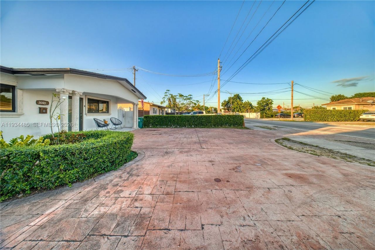 3640 SW 92nd Ave, Miami, FL 33165 Photo