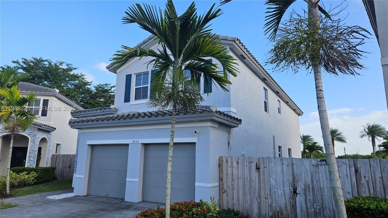 1433 SE 27th Ter, Homestead, FL 33035 Photo