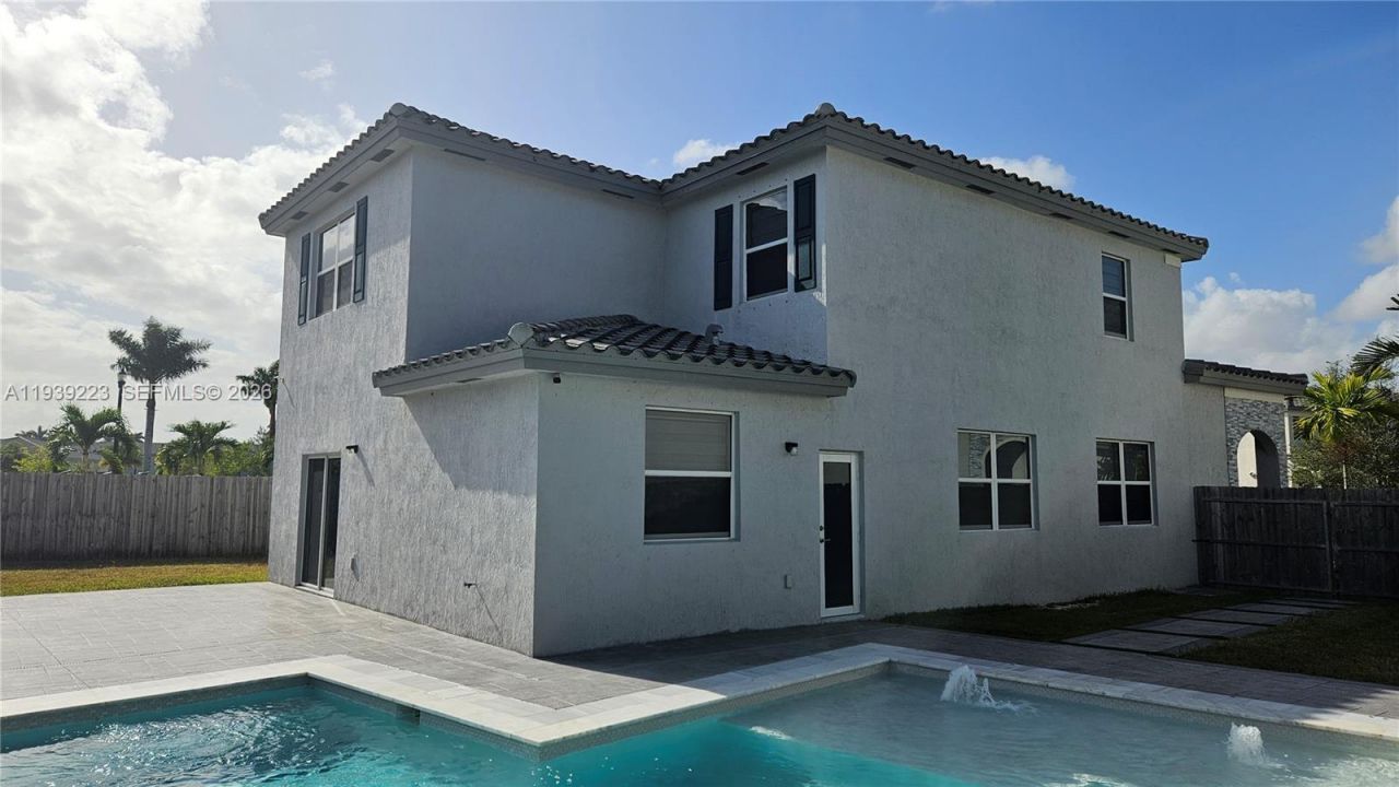 1433 SE 27th Ter, Homestead, FL 33035 Photo