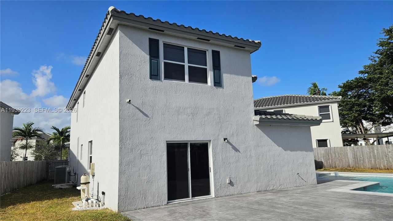 1433 SE 27th Ter, Homestead, FL 33035 Photo