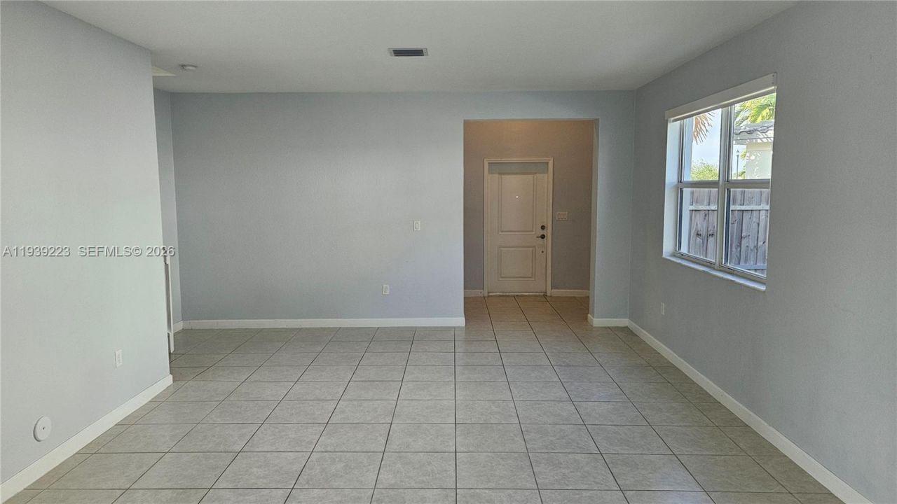 1433 SE 27th Ter, Homestead, FL 33035 Photo