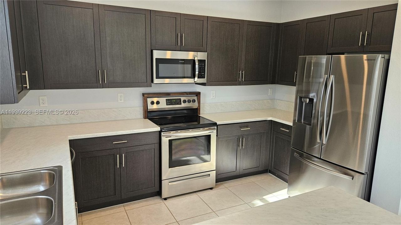 1433 SE 27th Ter, Homestead, FL 33035 Photo