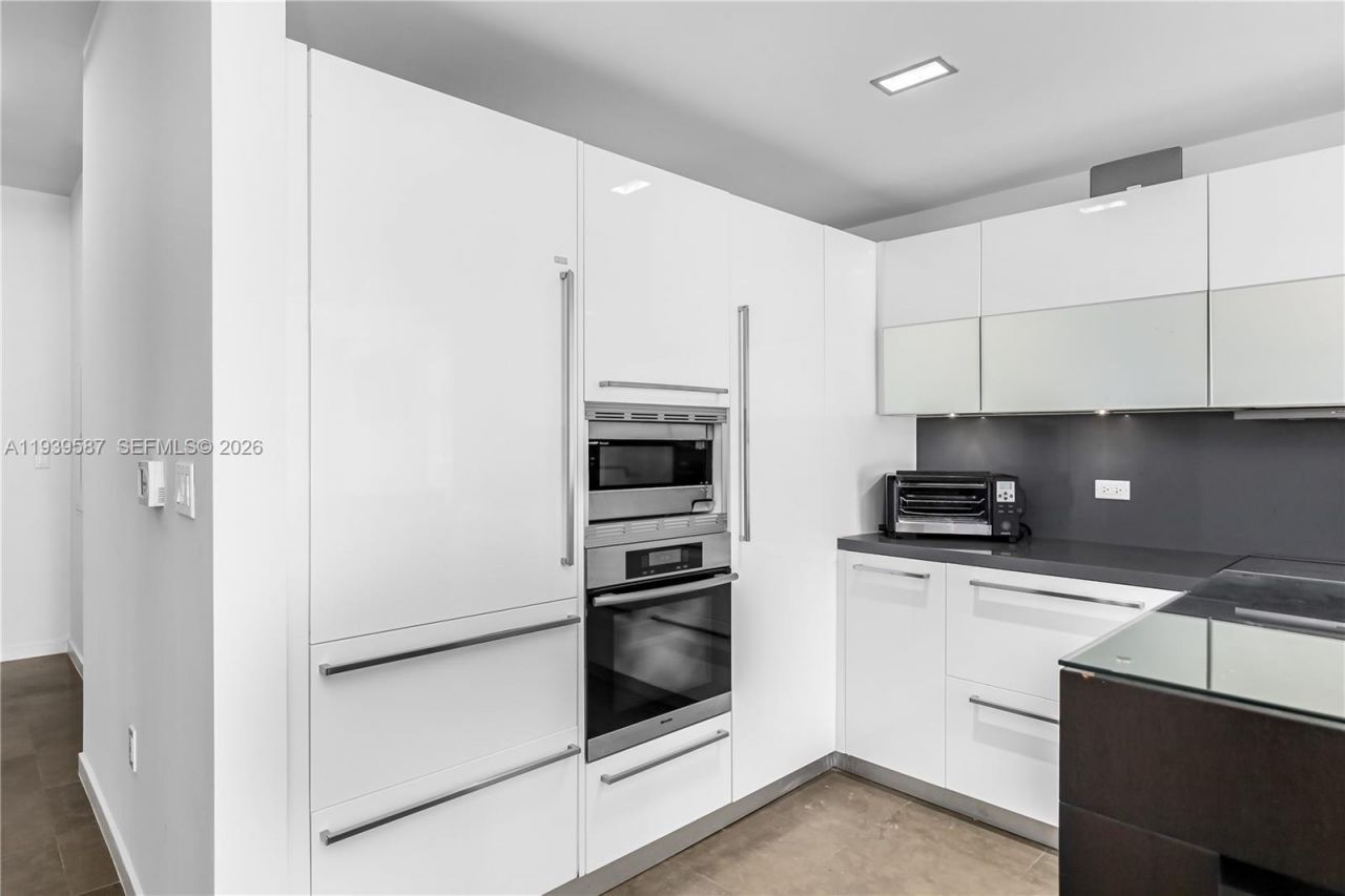 220 21st St , Unit 507, Miami Beach, FL 33139 Photo