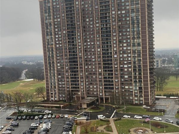 269-10 17K Grand Central Parkway, Unit 17K, Floral Park, NY 11005